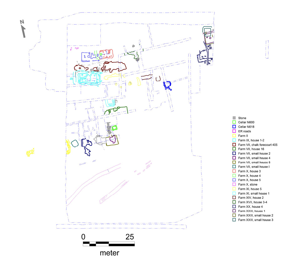 Figur 8. Udgravningsplan med Smedegård 2 med gårdskomplekser B og C. Gård VII, hus 15 og Gård XIV, hus 2.
